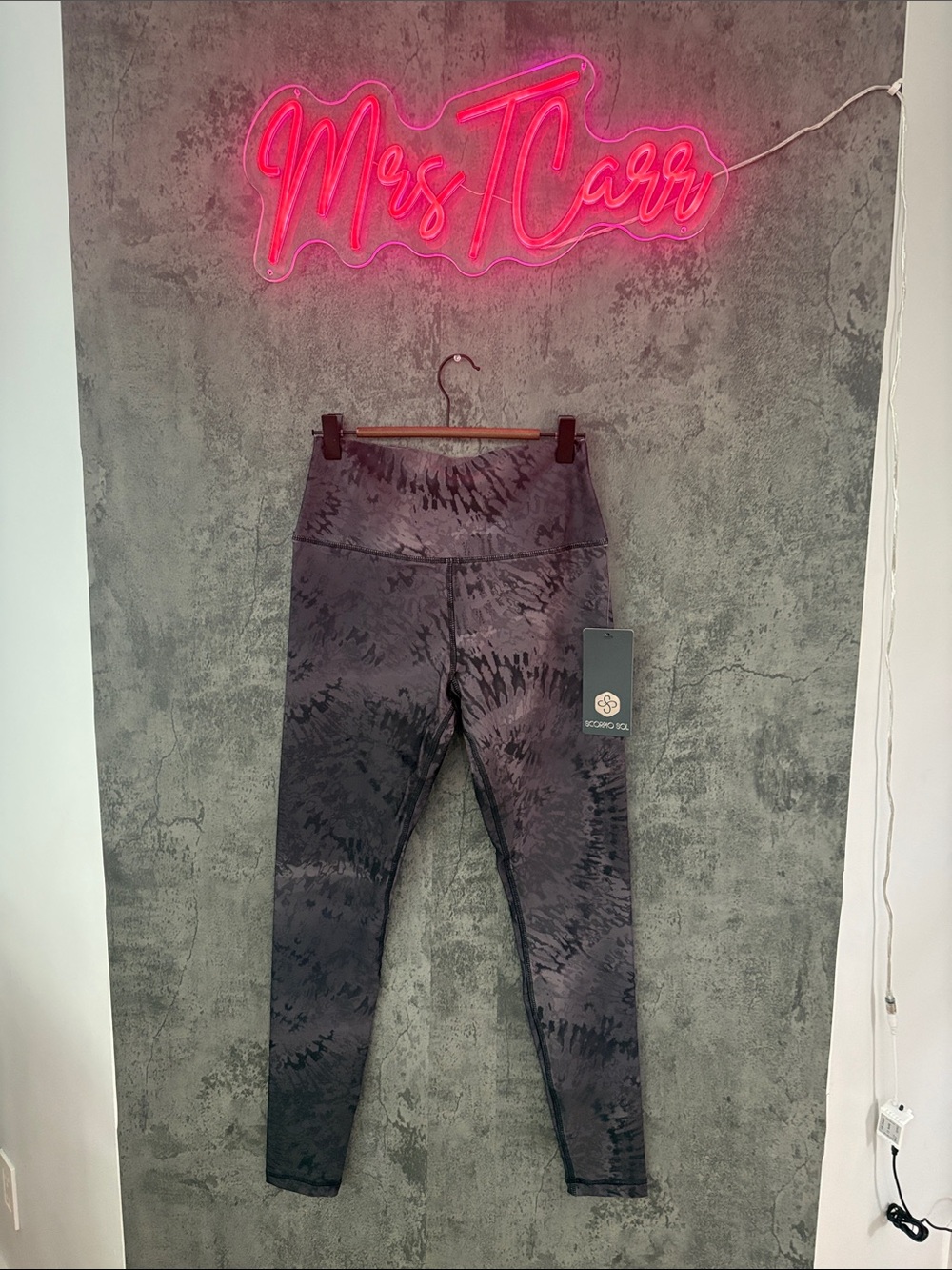Scorpio Sol Grey Tie-Dye Leggings